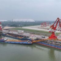 滿載砂石的萬噸貨輪駛向長江下游！江海對流新格局開啟